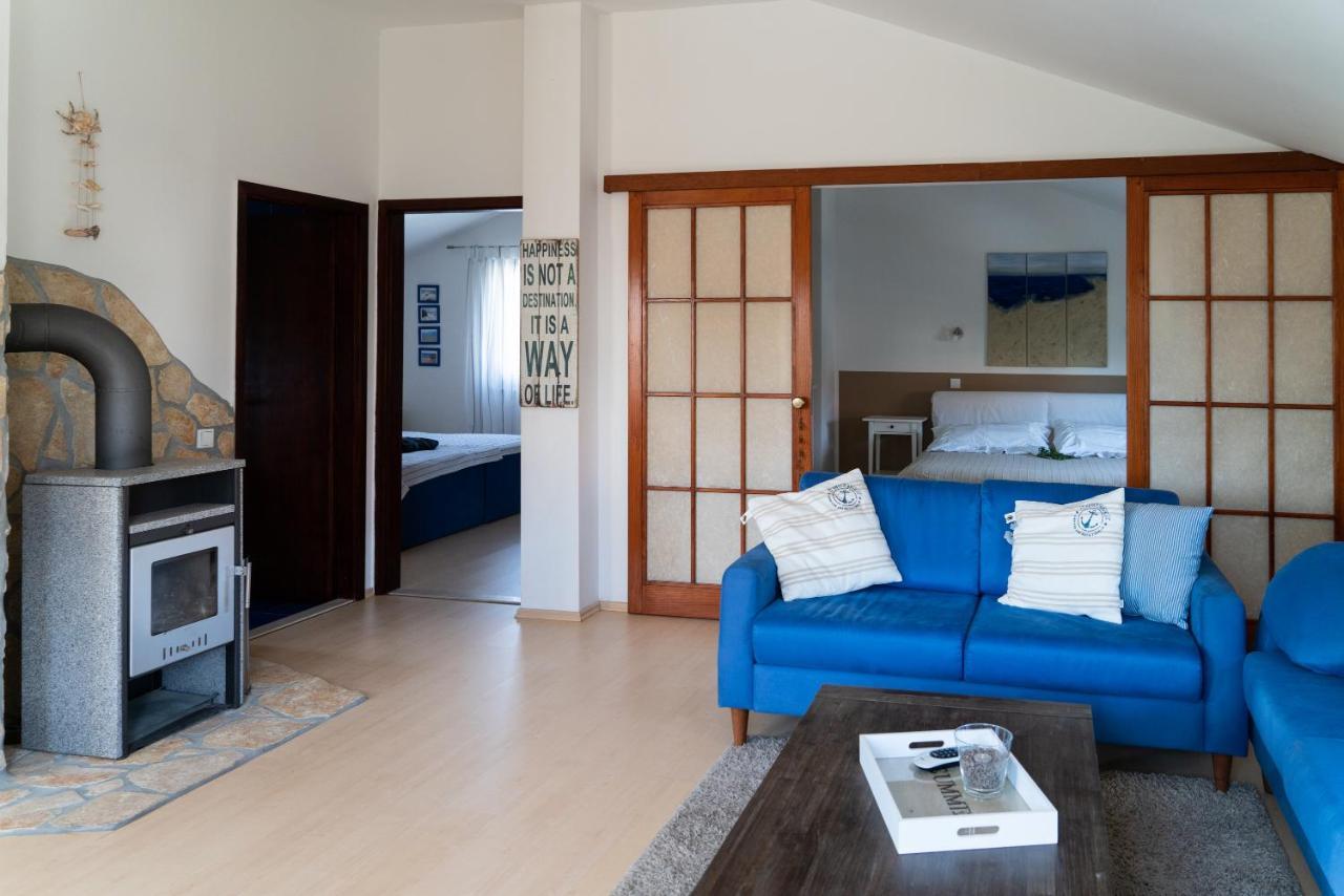 Ferienwohnungen VI La Mare With Heated Pool 扎达尔 外观 照片