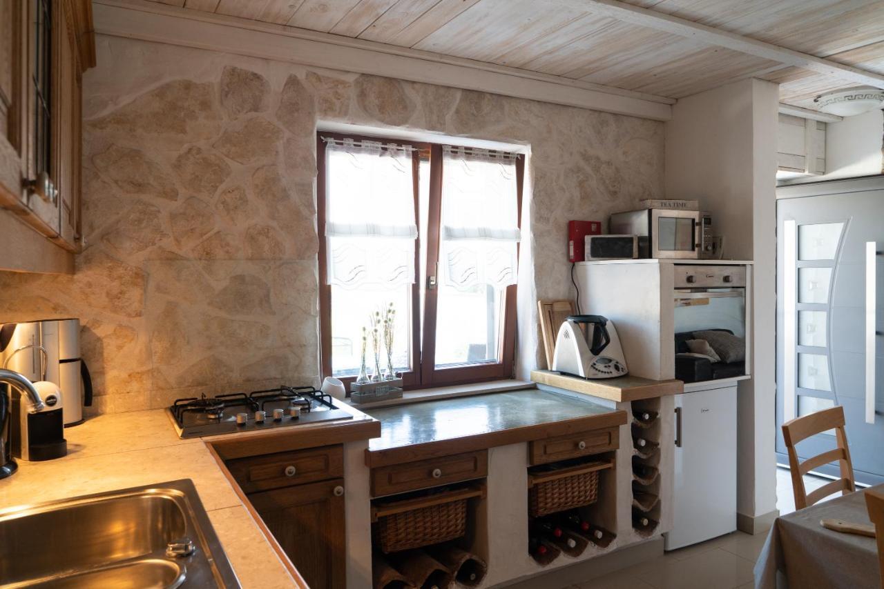 Ferienwohnungen VI La Mare With Heated Pool 扎达尔 外观 照片
