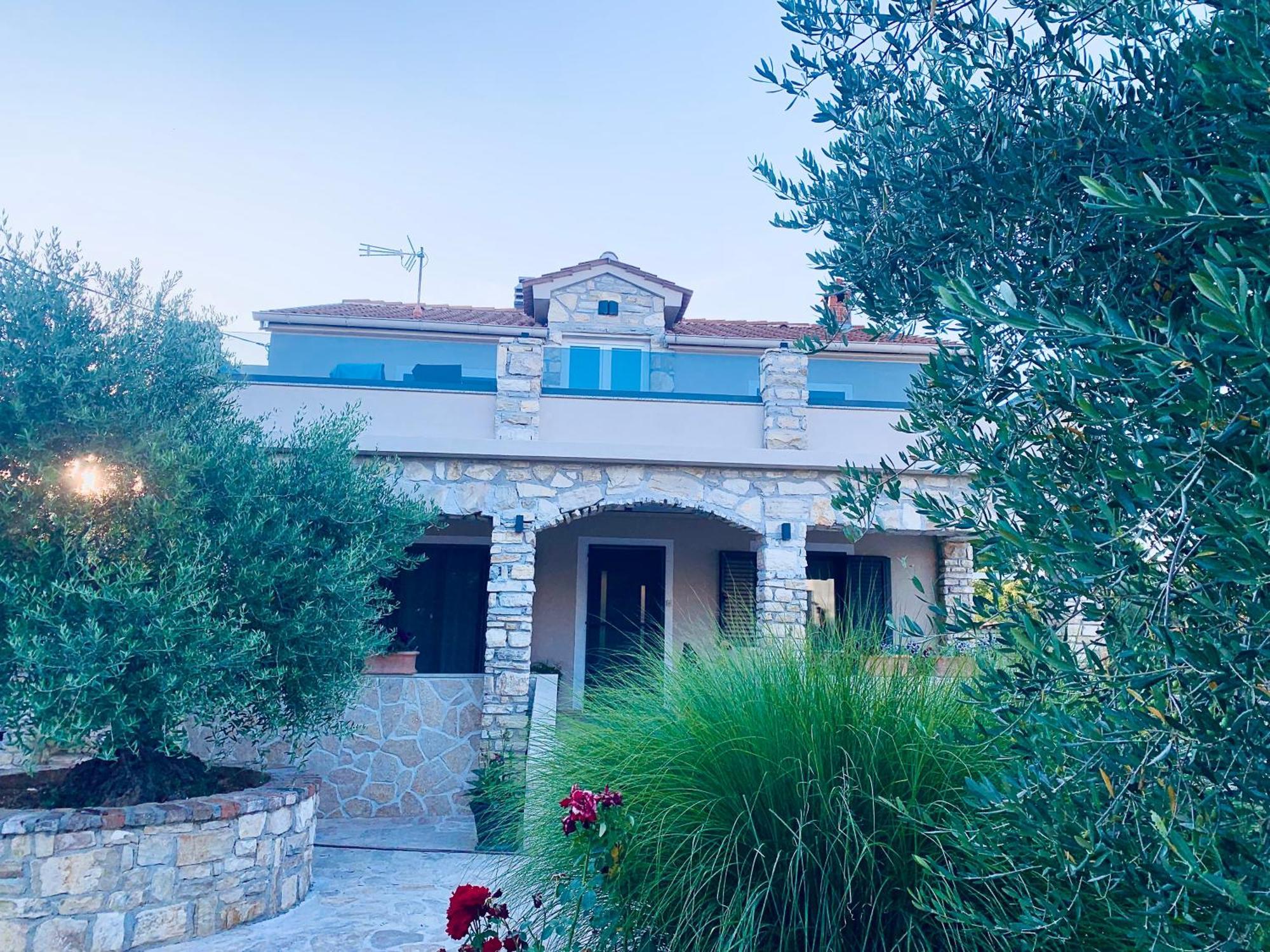 Ferienwohnungen VI La Mare With Heated Pool 扎达尔 外观 照片