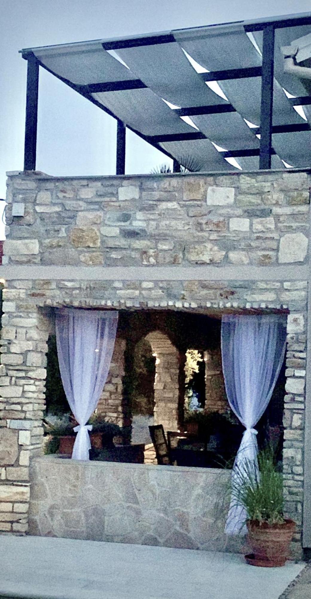 Ferienwohnungen VI La Mare With Heated Pool 扎达尔 外观 照片